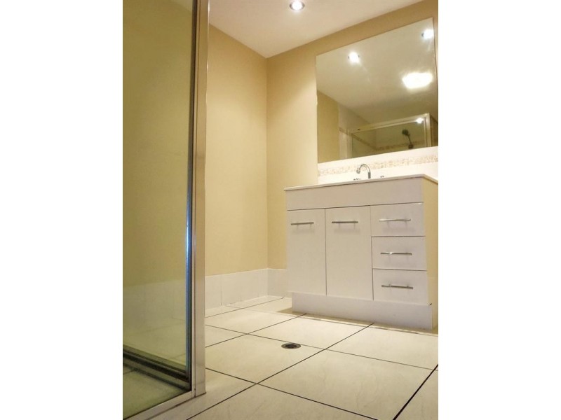 108/6 Eshelby Drive, Cannonvale QLD 4802