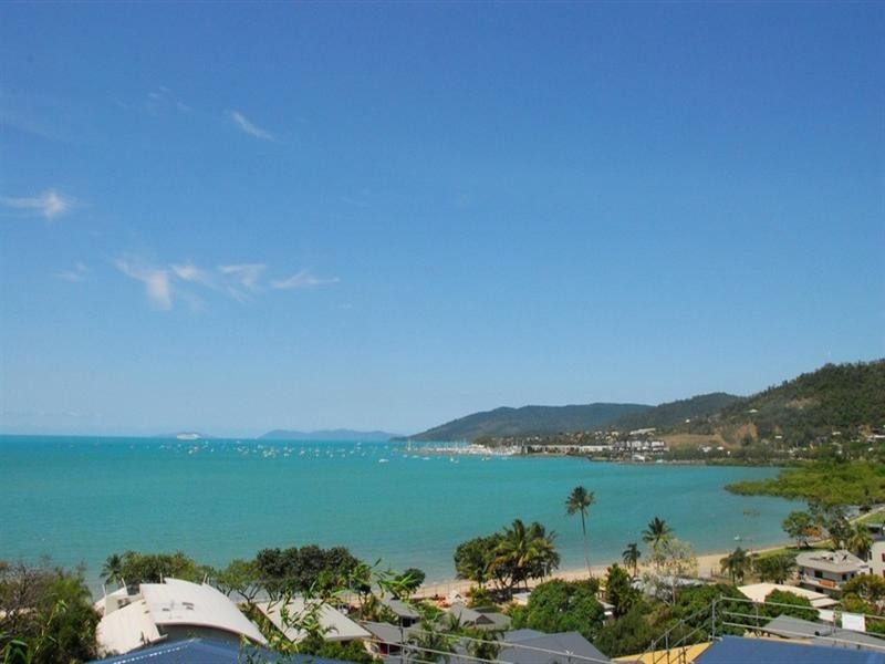 5 Stewart Drive, Cannonvale QLD 4802