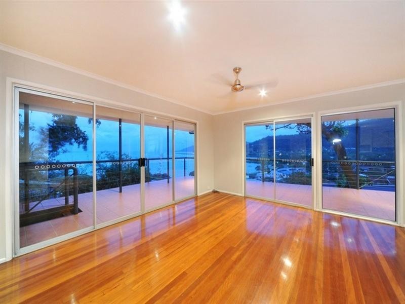 5 Stewart Drive, Cannonvale QLD 4802