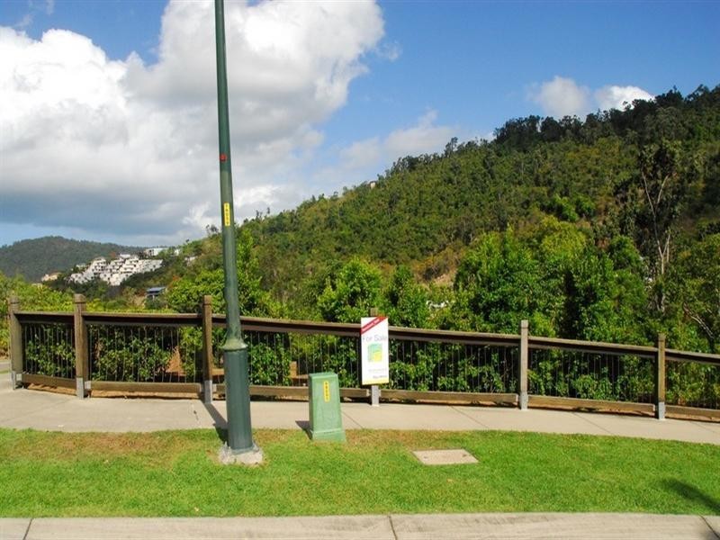 1 Airlie Summit Estate, Airlie Beach QLD 4802