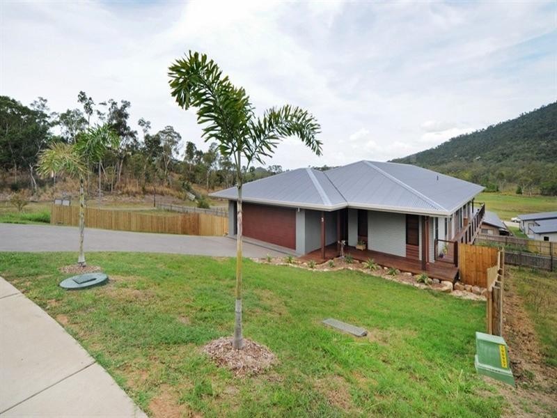 5 Scenic Ridge Drive, Cannonvale QLD 4802