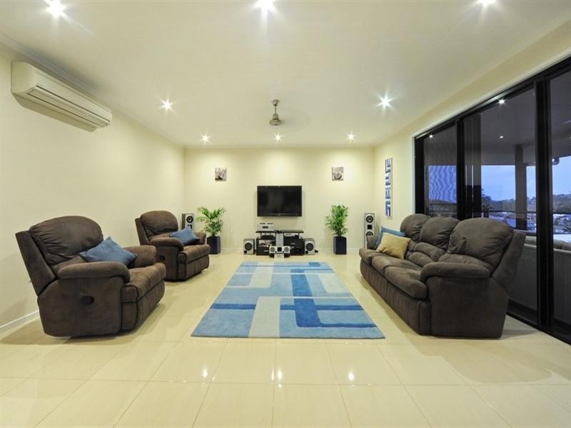 5 Scenic Ridge Drive, Cannonvale QLD 4802