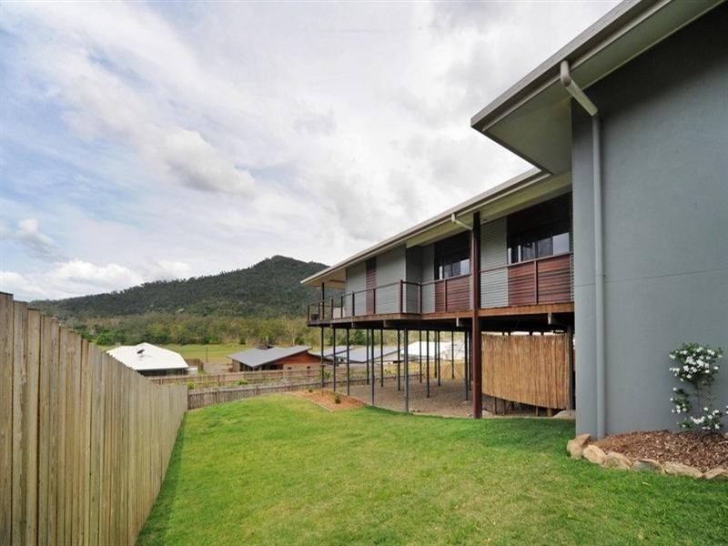 5 Scenic Ridge Drive, Cannonvale QLD 4802