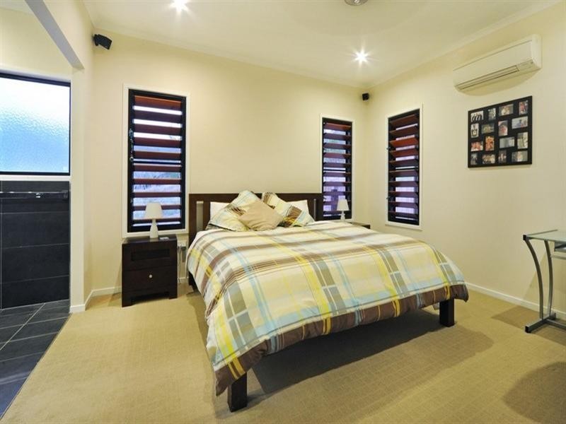 5 Scenic Ridge Drive, Cannonvale QLD 4802