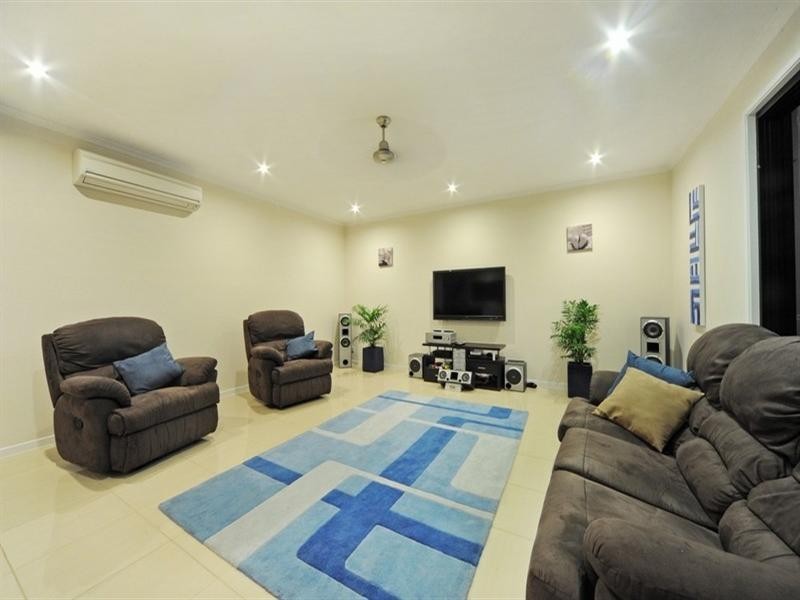 5 Scenic Ridge Drive, Cannonvale QLD 4802