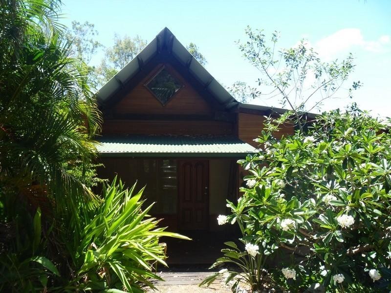 29 Eshelby Drive, Cannonvale QLD 4802