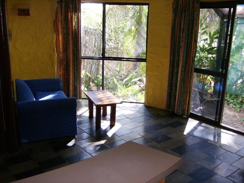 4/36a Stewart Drive, Cannonvale QLD 4802