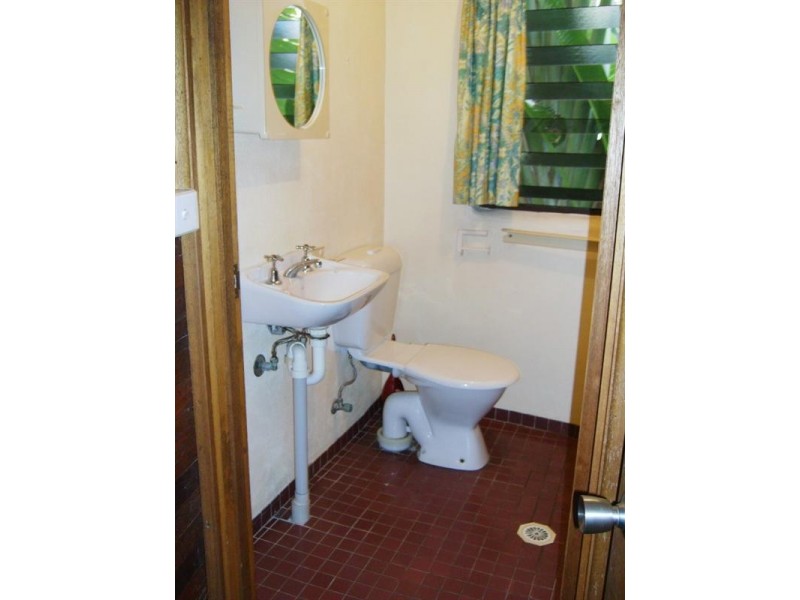 4/36a Stewart Drive, Cannonvale QLD 4802