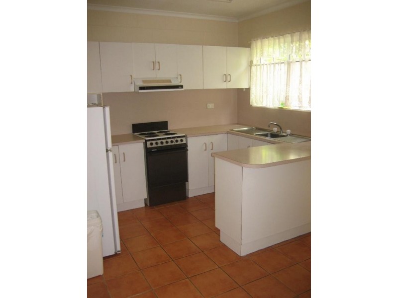 7/11 Island Drive, Cannonvale QLD 4802