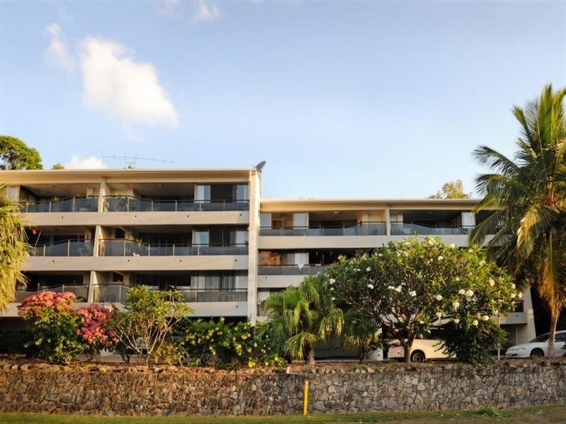 13/2 Eshelby Drive, Cannonvale QLD 4802