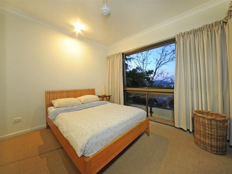 13/2 Eshelby Drive, Cannonvale QLD 4802