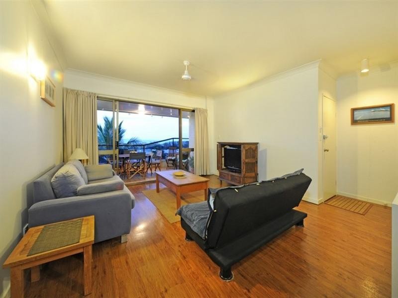 13/2 Eshelby Drive, Cannonvale QLD 4802