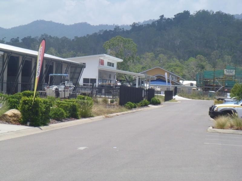 3/11 Shute Harbour Road, Cannonvale QLD 4802