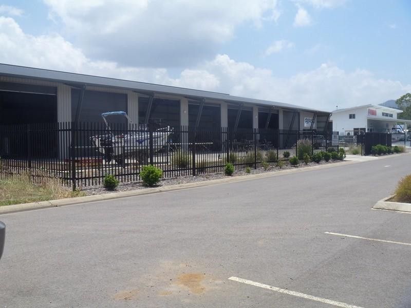 3/11 Shute Harbour Road, Cannonvale QLD 4802