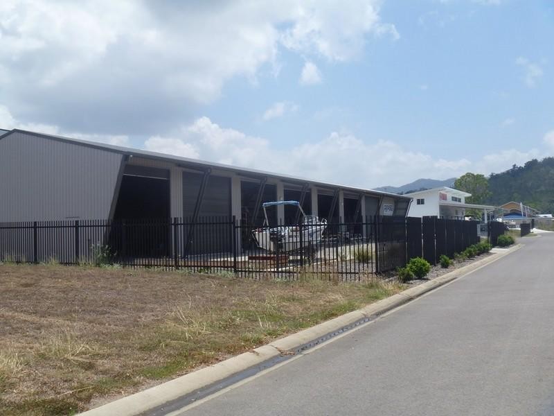 3/11 Shute Harbour Road, Cannonvale QLD 4802