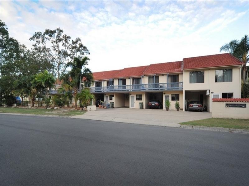 3/5 Pleasant Drive, Cannonvale QLD 4802