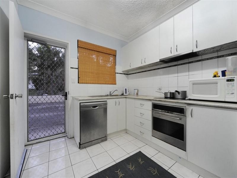 3/5 Pleasant Drive, Cannonvale QLD 4802
