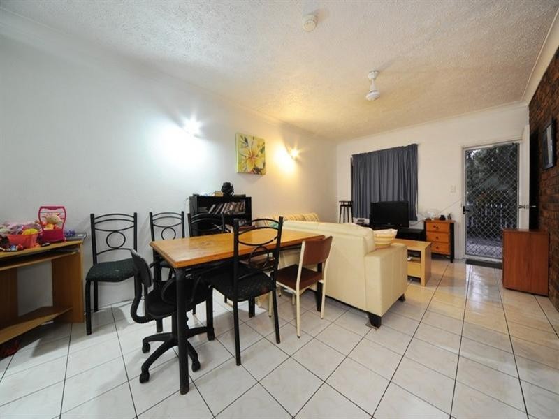 3/5 Pleasant Drive, Cannonvale QLD 4802