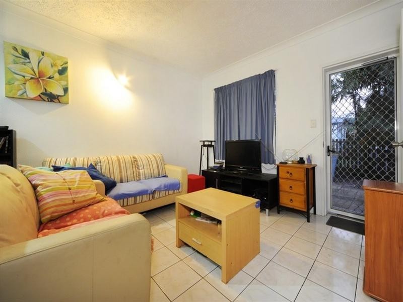 3/5 Pleasant Drive, Cannonvale QLD 4802