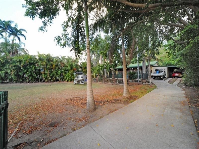 1 Sandpiper Crescent, Jubilee Pocket QLD 4802