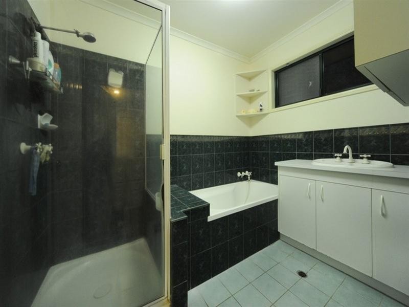 1 Sandpiper Crescent, Jubilee Pocket QLD 4802