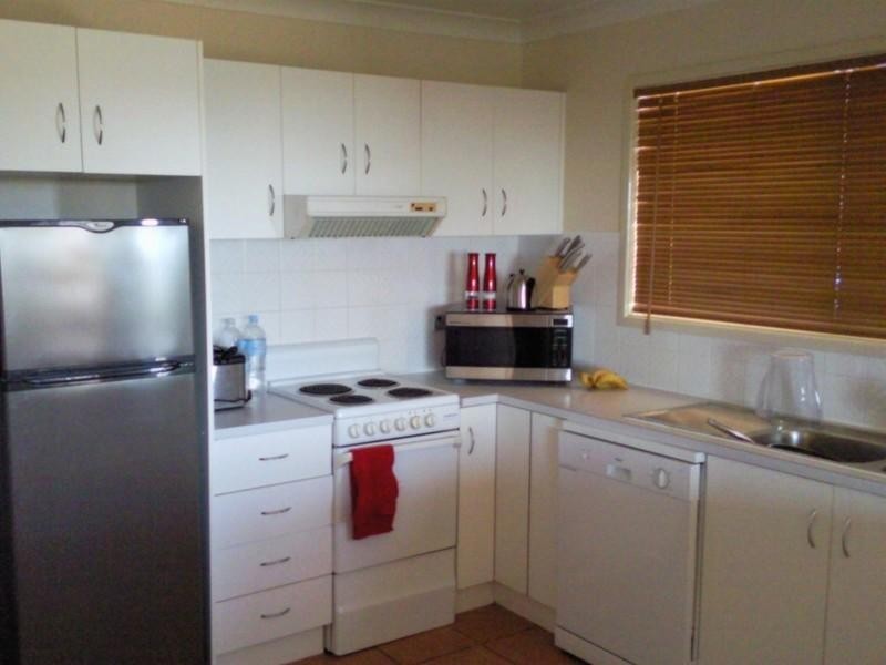 5 Katoota Court, Cannonvale QLD 4802