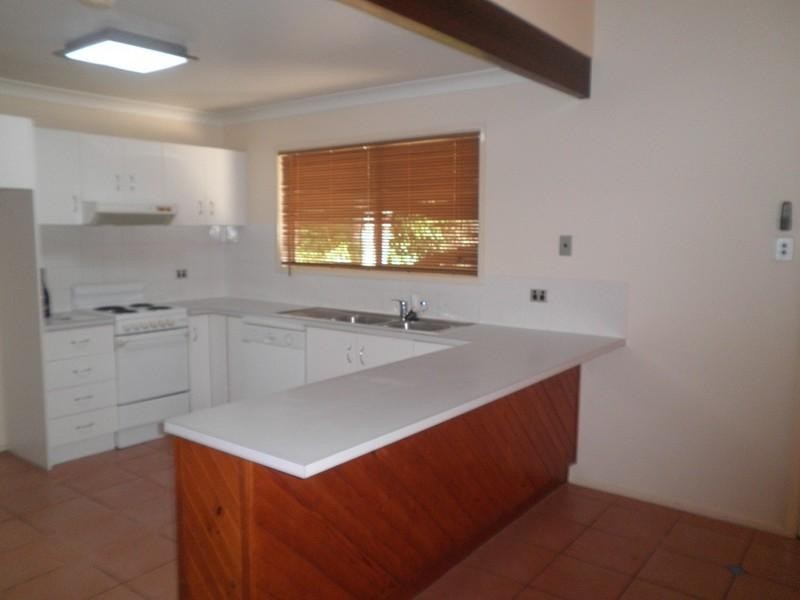 5 Katoota Court, Cannonvale QLD 4802