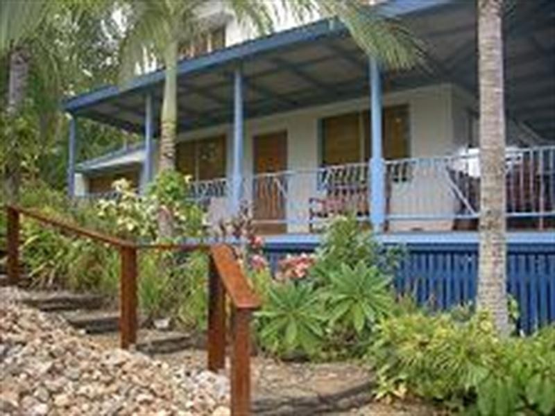 11 Hillcrest Avenue, Airlie Beach QLD 4802