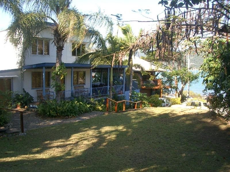 11 Hillcrest Avenue, Airlie Beach QLD 4802