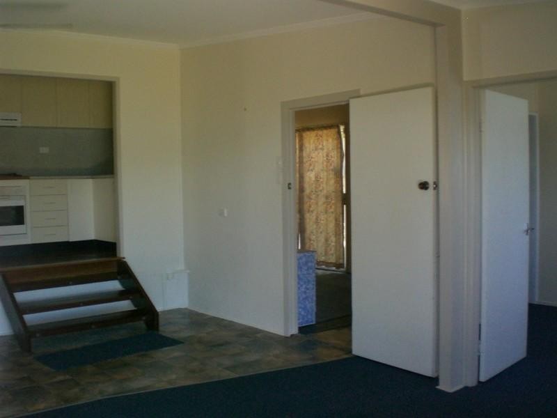 16 Summit Avenue, Airlie Beach QLD 4802