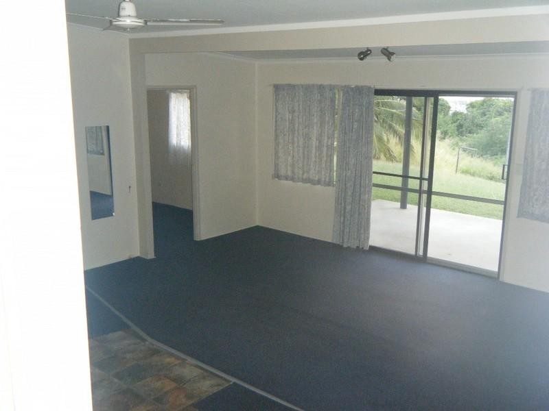 16 Summit Avenue, Airlie Beach QLD 4802
