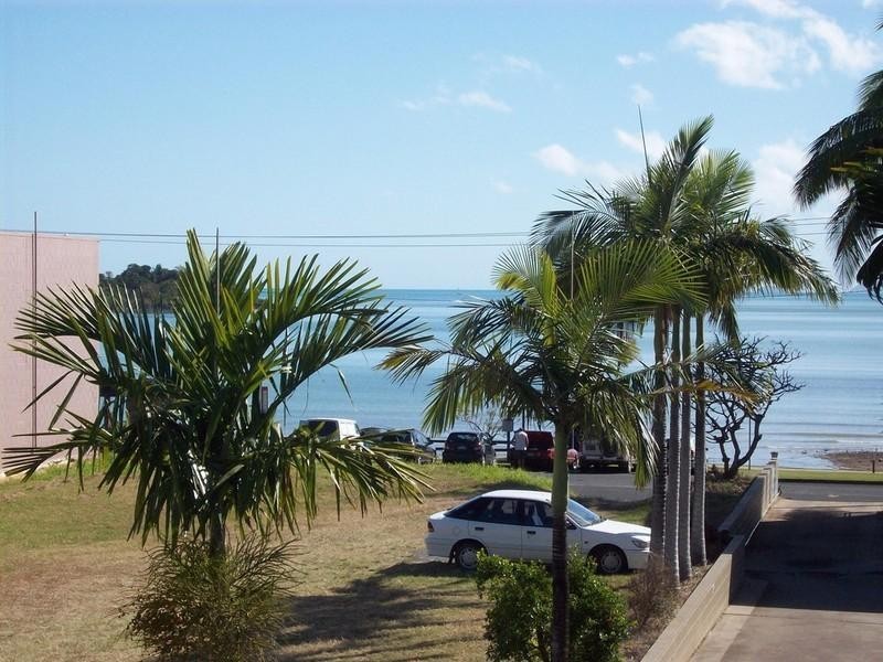 2/9 Salmon Street, Cannonvale QLD 4802