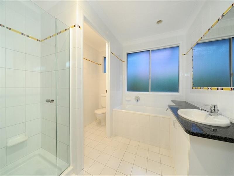 1 Stewart Drive, Cannonvale QLD 4802