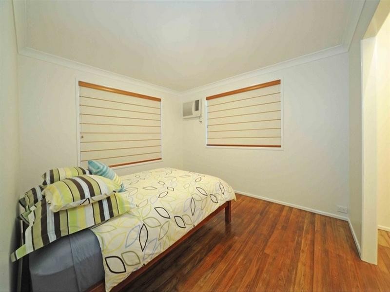 1 Stewart Drive, Cannonvale QLD 4802