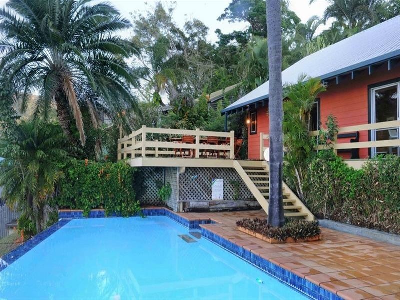 1 Stewart Drive, Cannonvale QLD 4802
