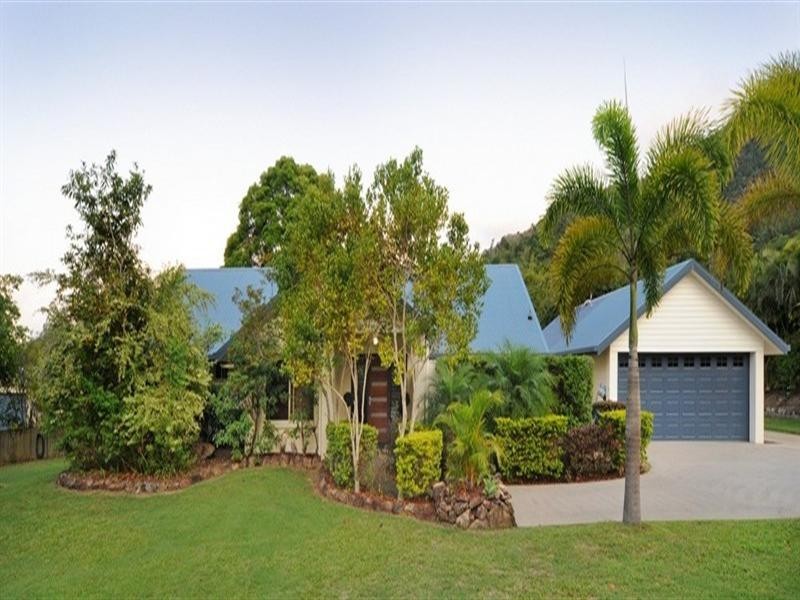 69 Stanley Drive, Cannonvale QLD 4802