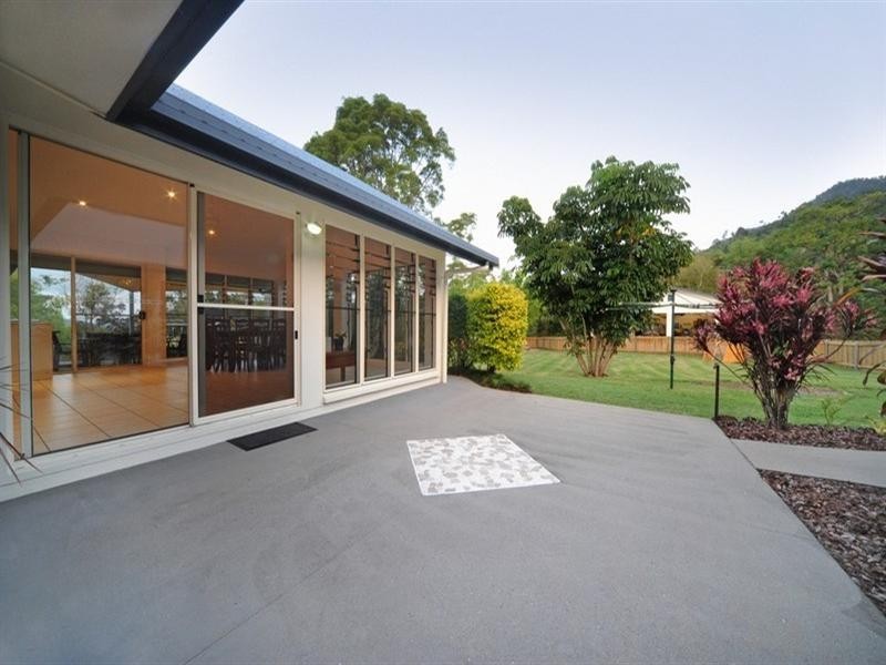 69 Stanley Drive, Cannonvale QLD 4802