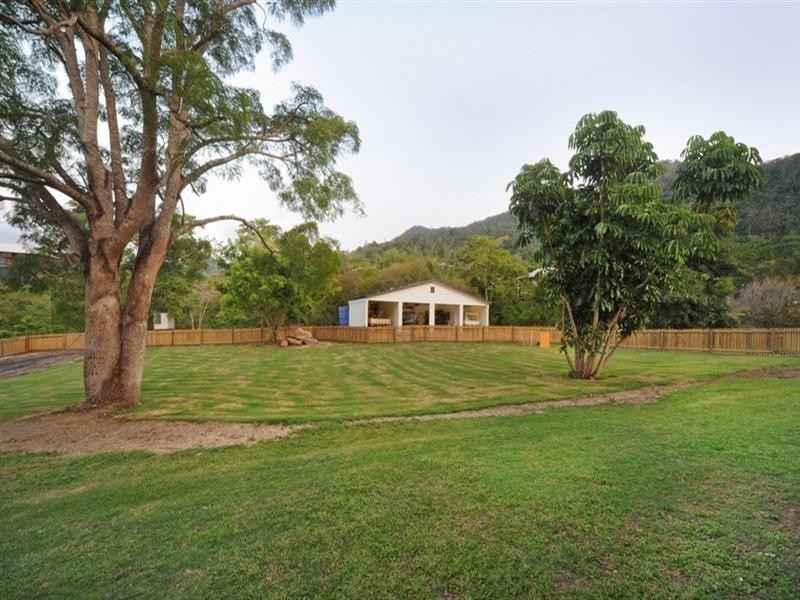 69 Stanley Drive, Cannonvale QLD 4802