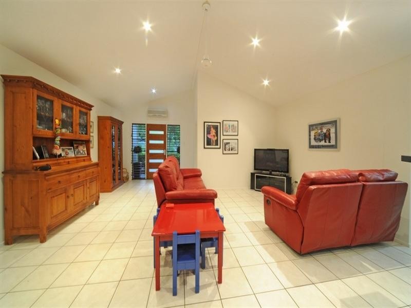 69 Stanley Drive, Cannonvale QLD 4802