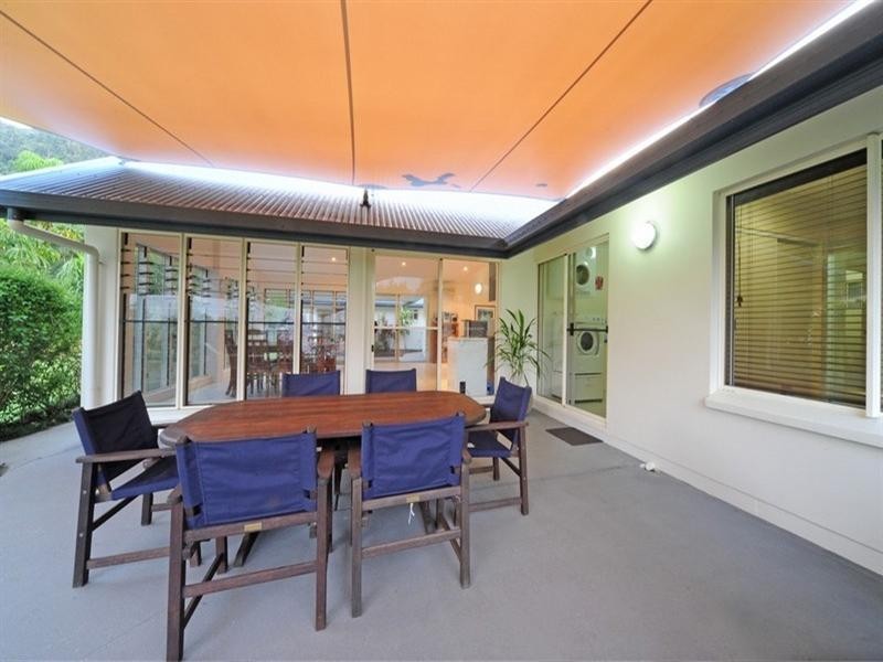 69 Stanley Drive, Cannonvale QLD 4802