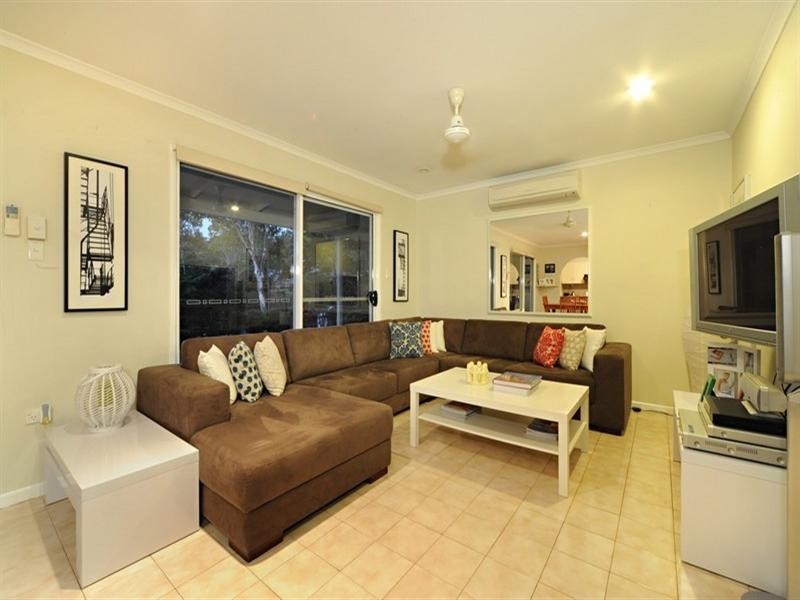 32 Tropic Road, Cannonvale QLD 4802
