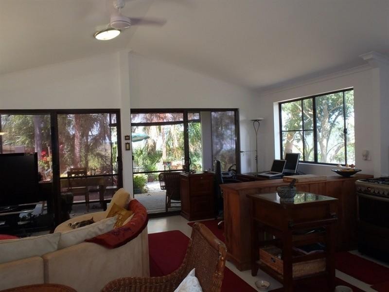 126 Parkland Drive, Cannonvale QLD 4802