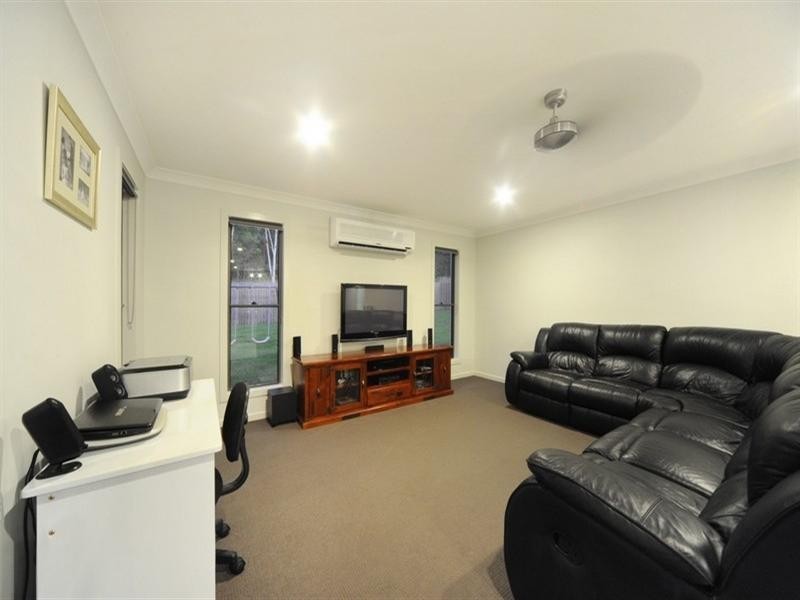 39 Endeavour Circuit, Cannonvale QLD 4802