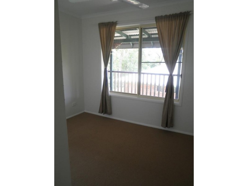 1 Cateran Close, Cannonvale QLD 4802