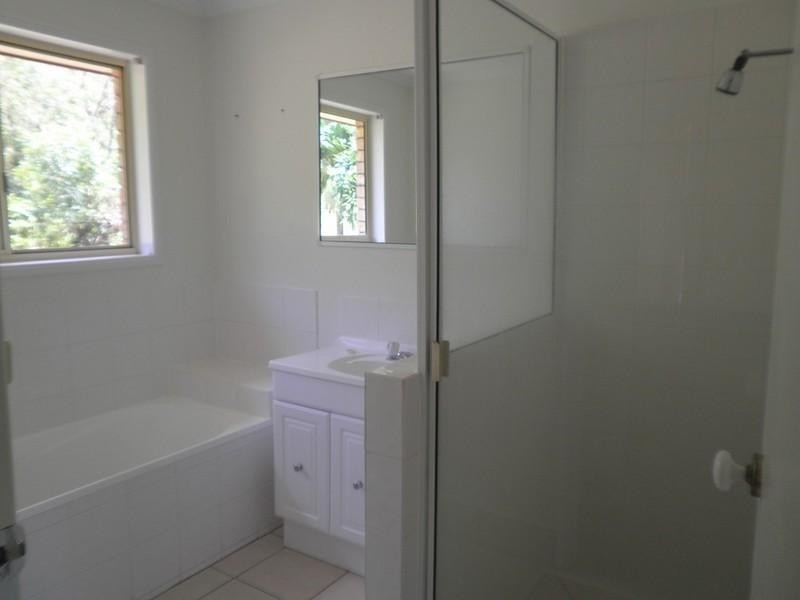 1 Cateran Close, Cannonvale QLD 4802