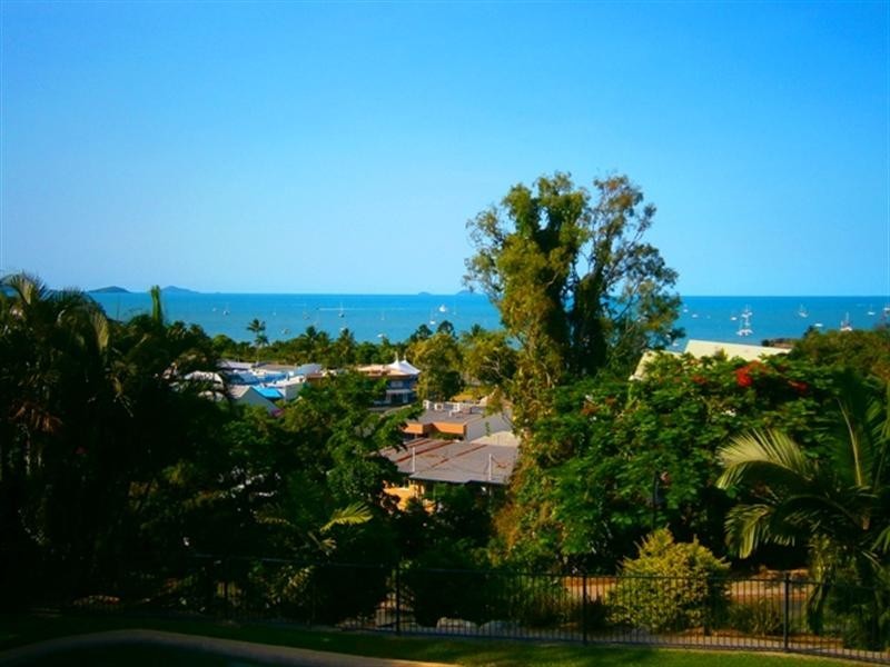 4/6 Golden Orchid Drive, Airlie Beach QLD 4802