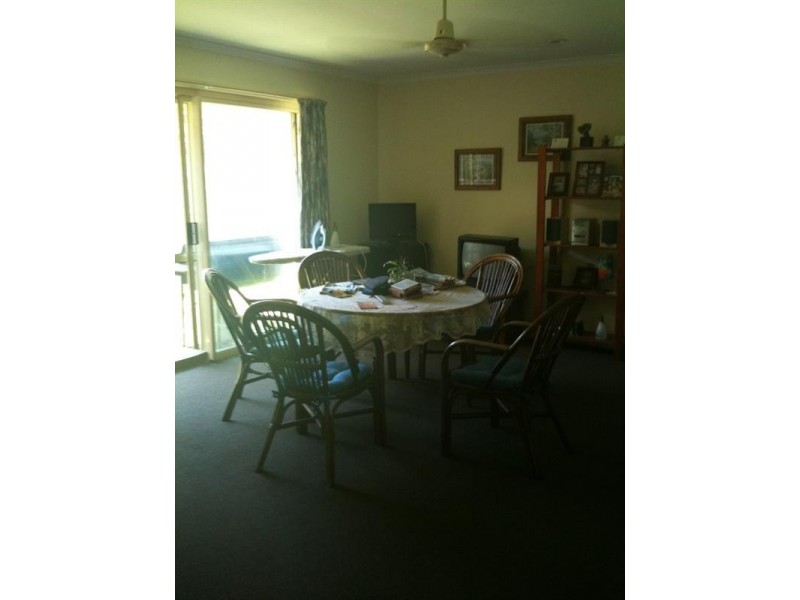 11 Cateran Close, Cannonvale QLD 4802