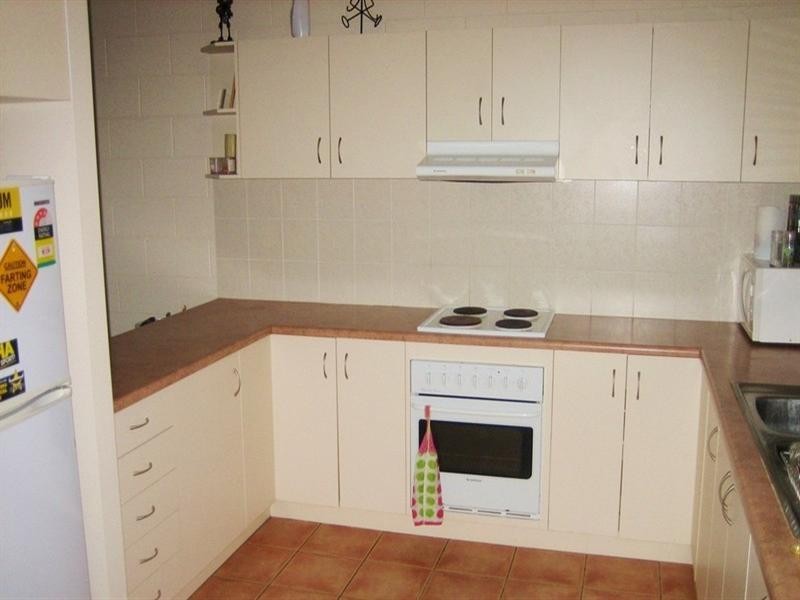 1/7 Macarthur Drive, Cannonvale QLD 4802