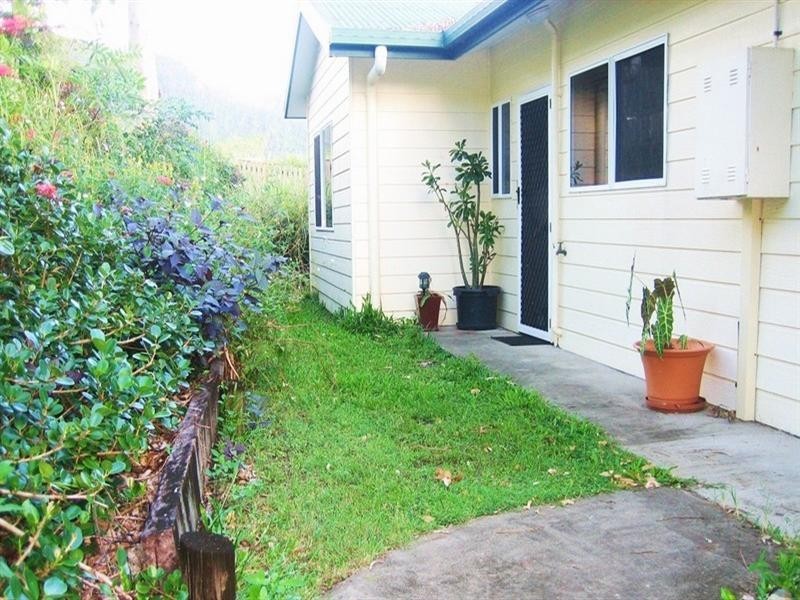 1/7 Macarthur Drive, Cannonvale QLD 4802
