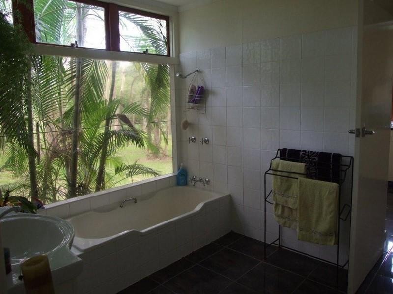 855 Shute Harbour Road, Mount Marlow QLD 4800